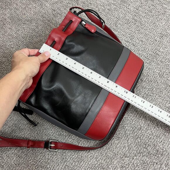 ILI New York Bucket Bag Womens Black Red Genuine Leather Drawstring Crossbody - Picture 8 of 13